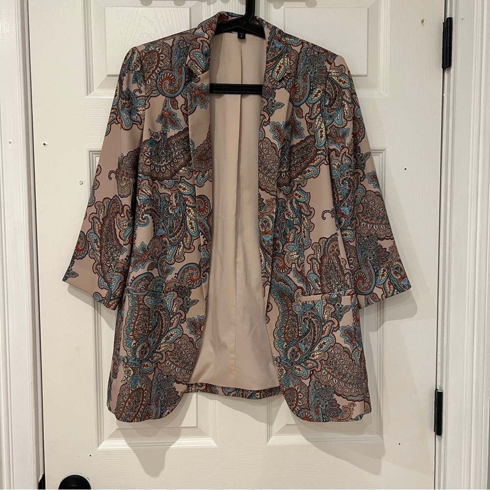 Three Quarter Sleeves Express Blazer